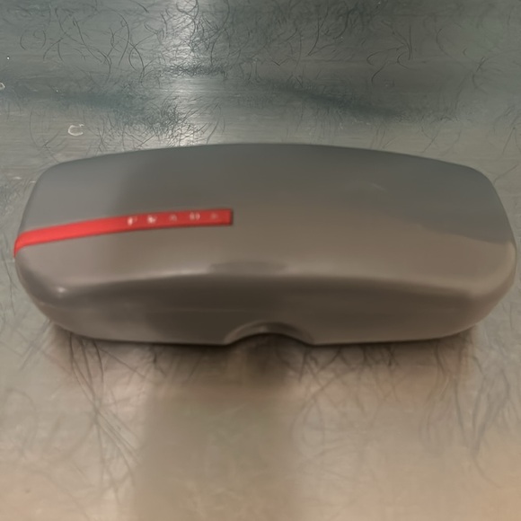 Used - Picture 2 of 6